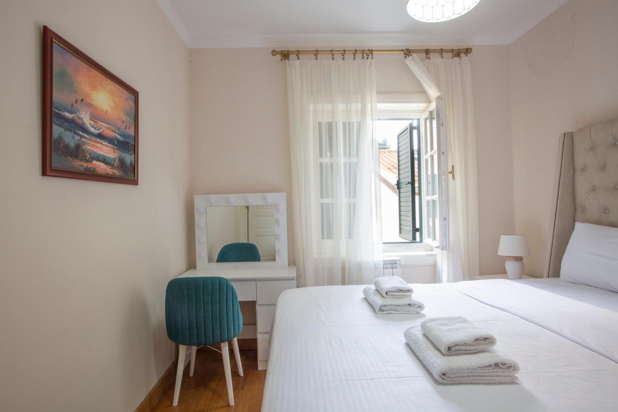 Montesan Luxury Apartment Beach Front Sveti Stefan Zewnętrze zdjęcie