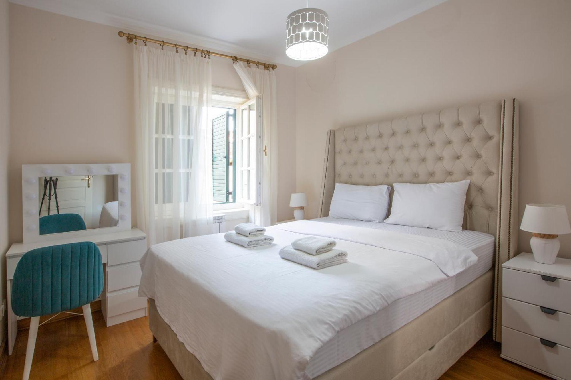 Montesan Luxury Apartment Beach Front Sveti Stefan Zewnętrze zdjęcie
