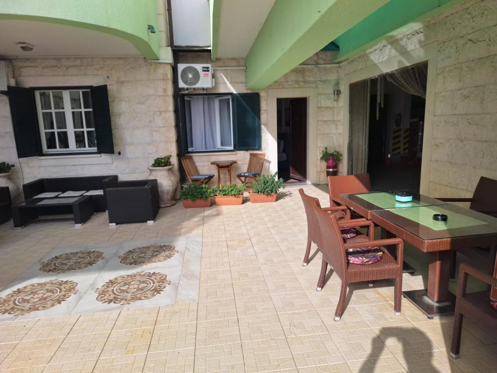 Montesan Luxury Apartment Beach Front Sveti Stefan Zewnętrze zdjęcie